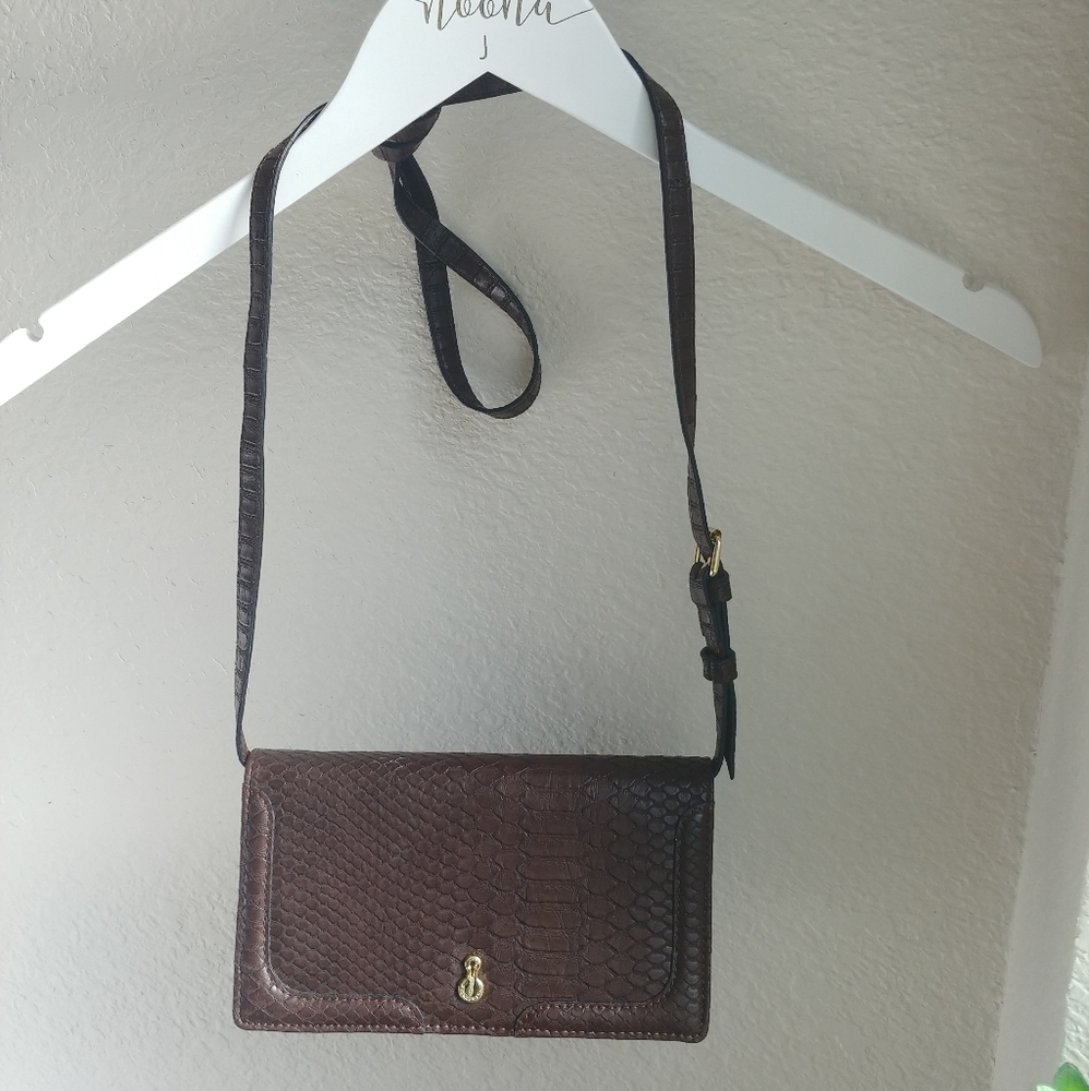 London Fog Crossbody Wallet Purse